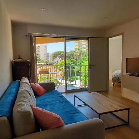 2 Pieces 32m2 A 150m Apartment