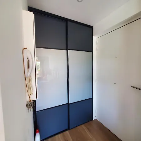 Апартаменты 2 Pieces 32m2 A 150m